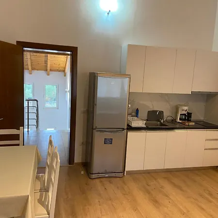 Benjys Apartment Shengjin